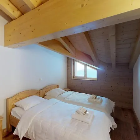 Les Mayens Mb 022 - Luxury 14 Pers Apartment